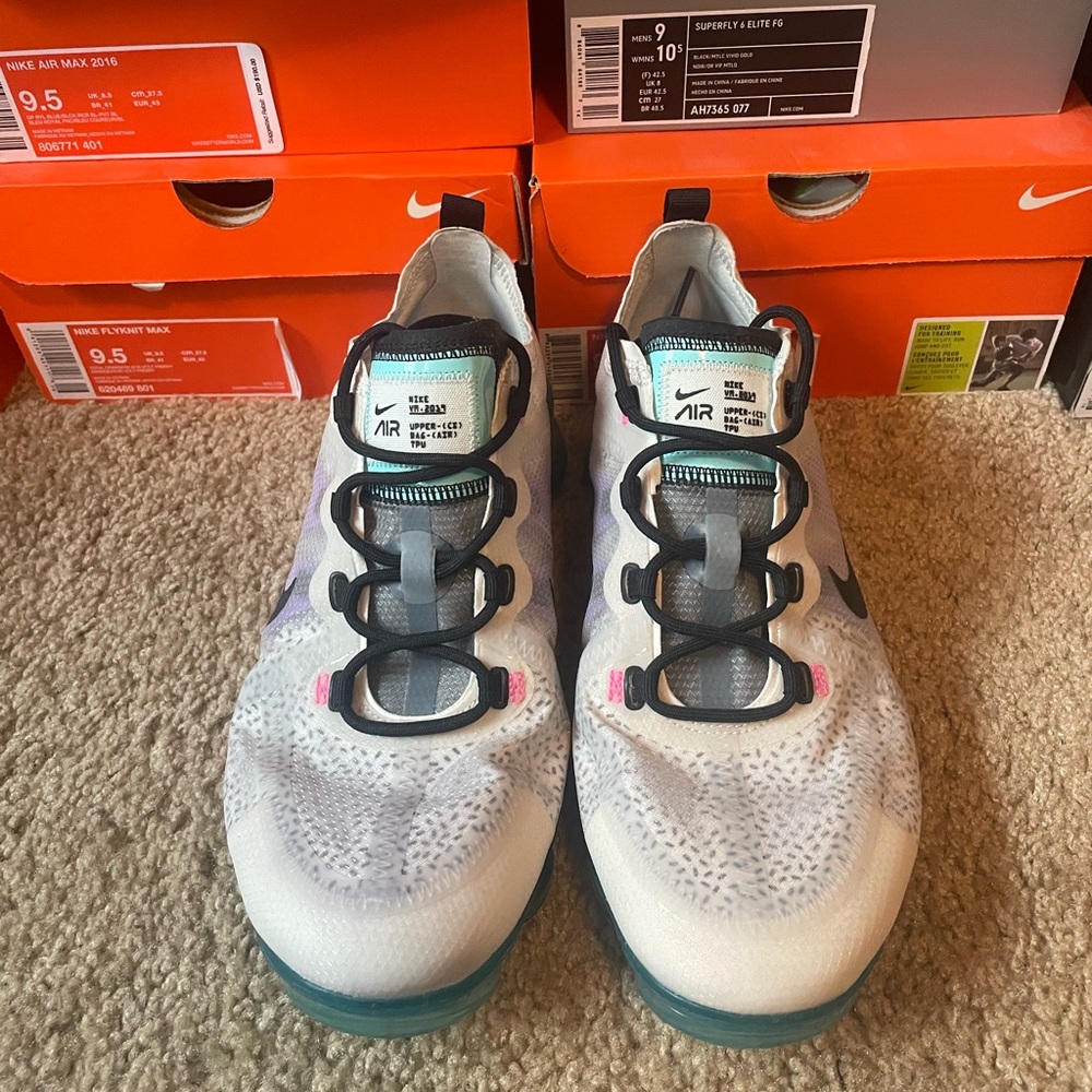 Nike Vapormax size 9.5 mens